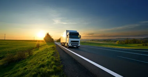 اهمیت ایمنی و استانداردها در حمل‌ونقل زمینی کالا