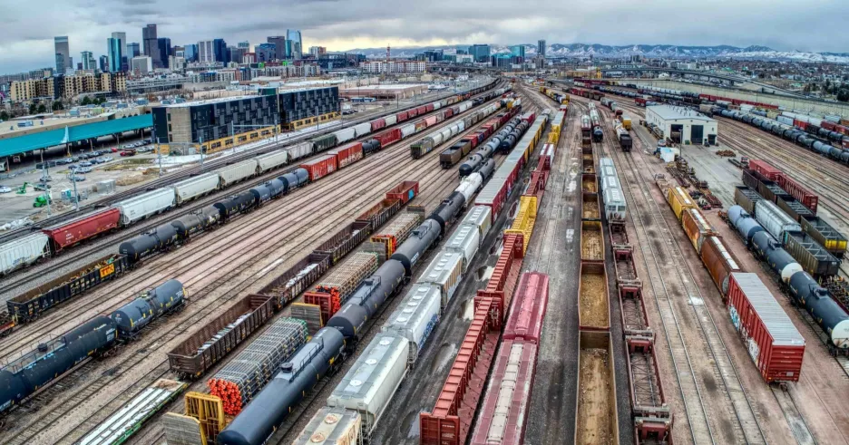 مزایای اقتصادی حمل‌ونقل ریلی بار